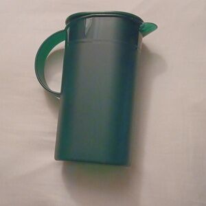 4/$60 New Green Tupperware Mini Pitcher with Lid - 500 mL